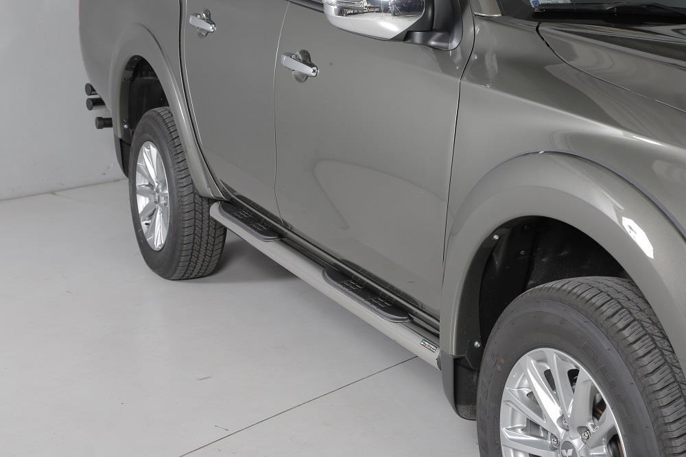 TUBES MARCHE PIEDS NOIR Ø 76 MITSUBISHI L200 DOUBLE CAB 2016+