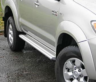 MARCHE PIEDS ALU S50 TOYOTA HILUX 2016+ DOUBLE CABINE
