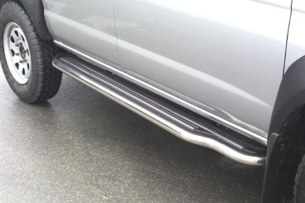 MARCHE-PIEDS INOX Ø50 NISSAN NAVARA DOUBLE CAB 2002/2005