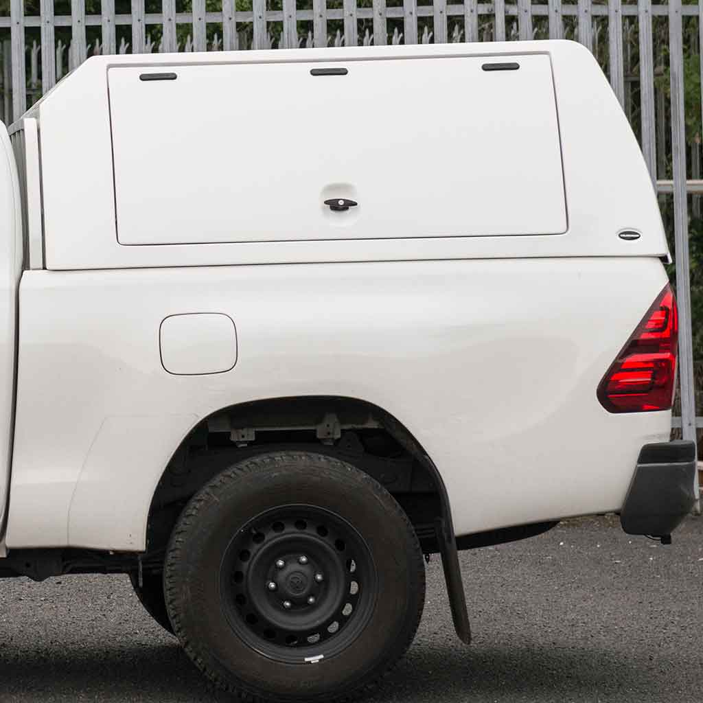 HARD TOP TOIT HAUT UTILITAIRE TOYOTA HILUX 2016+ EXTRA CAB AVEC OUVERTURES PAPILLON 