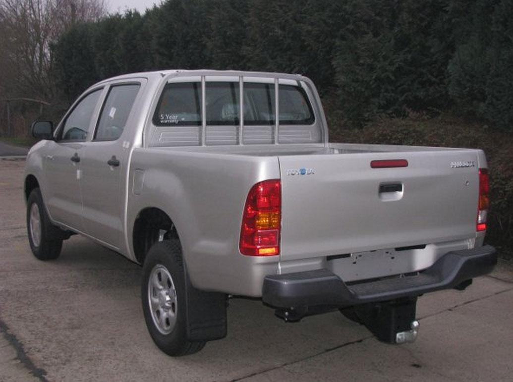 ATTELAGE TOYOTA HI-LUX VIGO 2009 3000 KG PARE CHOC SERIE 'S' (classic)